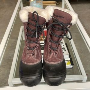 Columbia woman’s boots